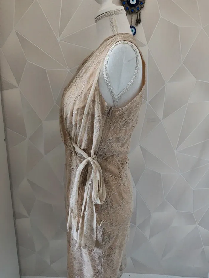 Robe beige - photo numéro 2