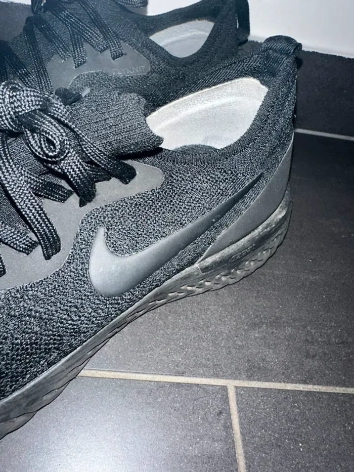 Nike chaussures noires epic react flyknit taille 41 - photo numéro 4