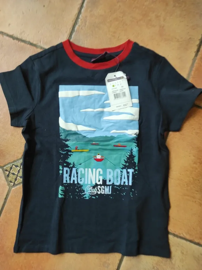 T-shirt neuf manches courtes - photo numéro 2