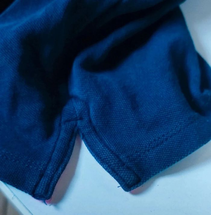 Polo Guess homme bleu Marine et rose fushia t s 36 - photo numéro 2