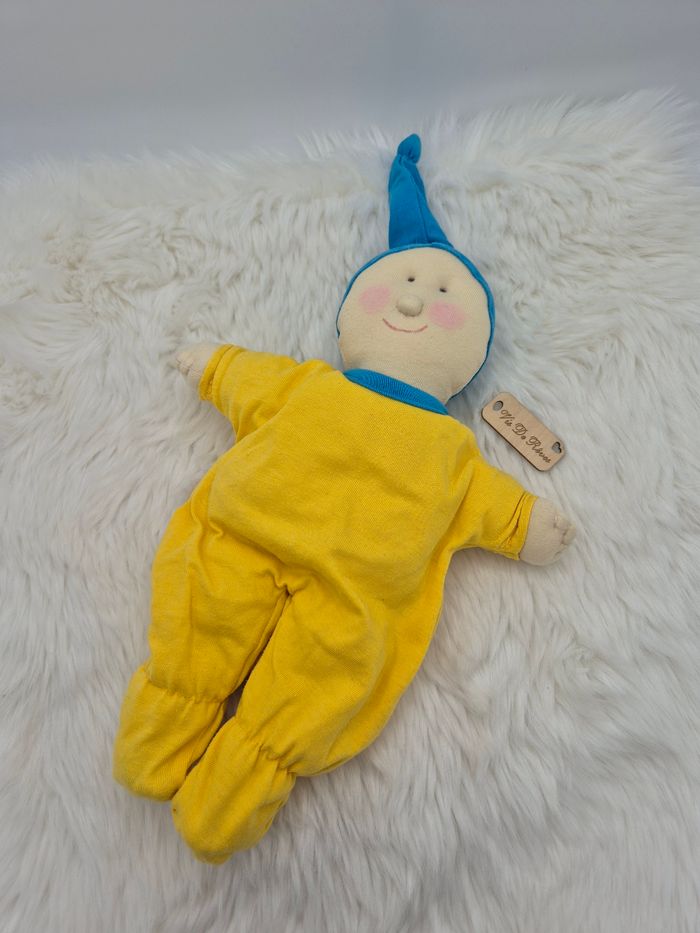 Doudou peluche Poupée Chiffon garcon jaune bonnet bleu - photo numéro 3