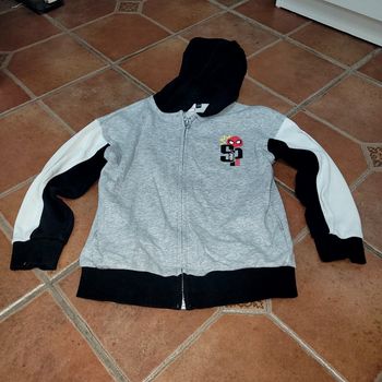 Gilet capuche Spiderman 7/8 ans