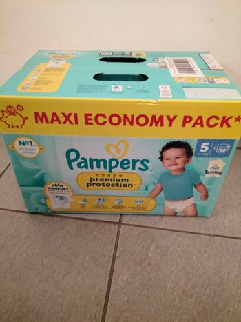 Couches Pampers  premium protection taille 5 80 couches