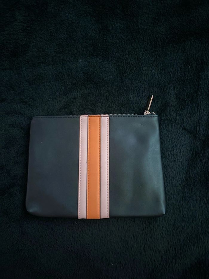 Pochette Galerie lafayette en très bon état - photo numéro 2