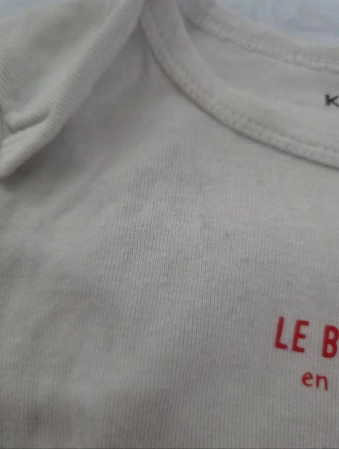 Lot 3 Bodys Bébé KIABI Manches Courtes - 12 Mois (80 cm) - Marinière & Messages - photo numéro 6