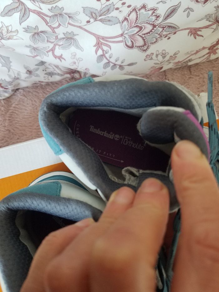 Baskets cuir Timberland t 33 NEUF - photo numéro 5