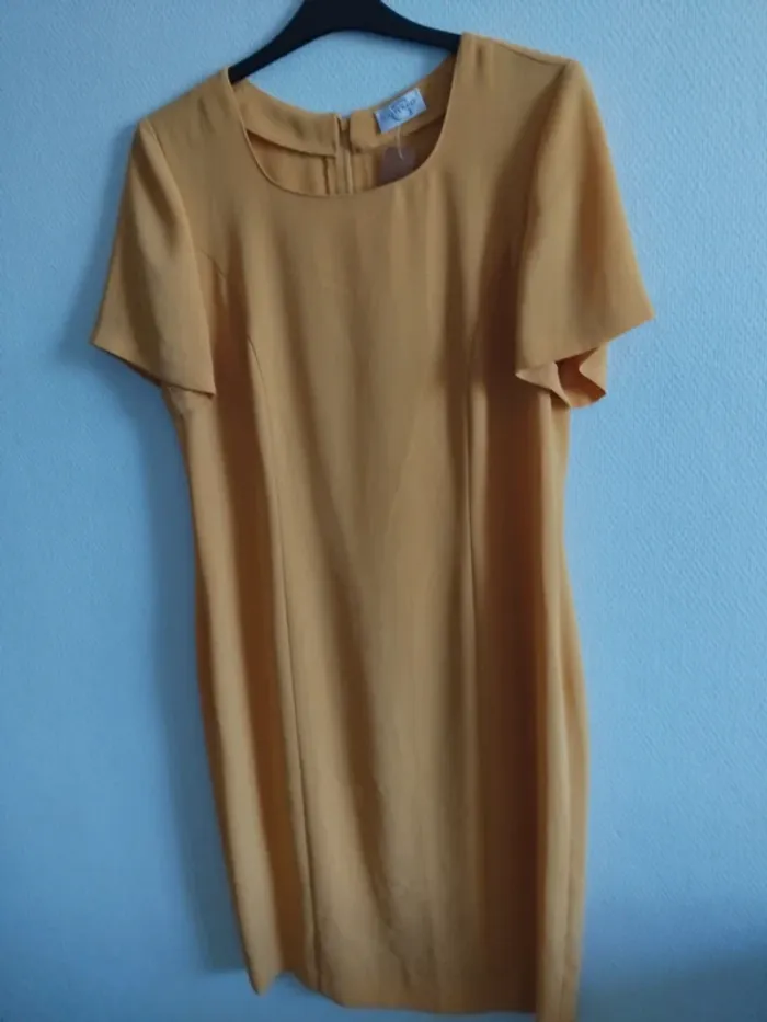 Robe de marque taille 44 - photo numéro 2