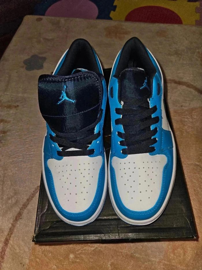 Nike Air Jordan 1 low Carolina blue 2 Taille 42