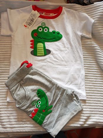 Ensemble denokids 5 ans neuf 