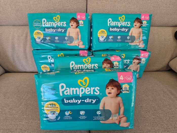 6 Paquets Couches Baby Dry Pampers Taille 4
