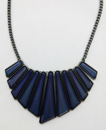 Collier a franges barrettes bleues. Reglable. Ajustable.