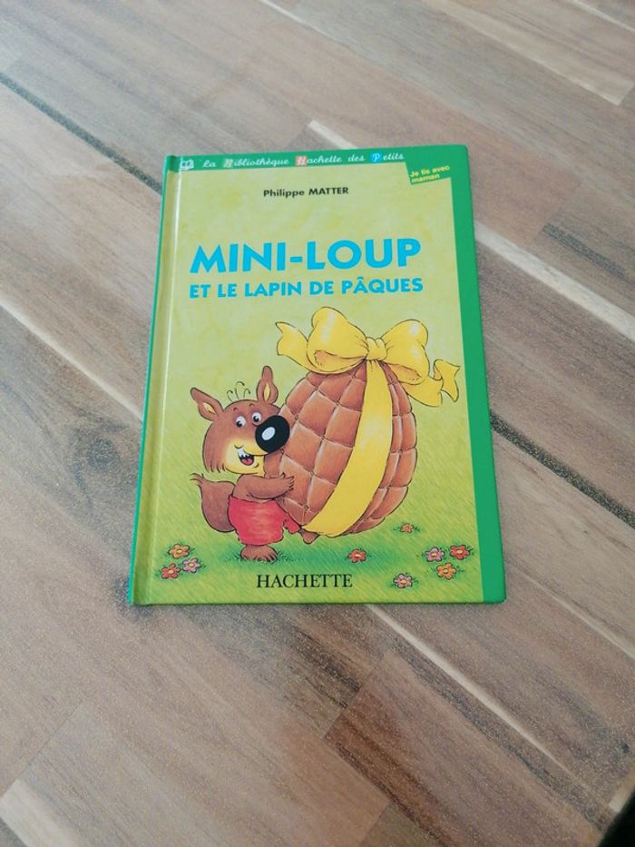 Livre mini-loup et le lapin de pâques