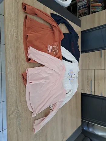 Tee shirts
