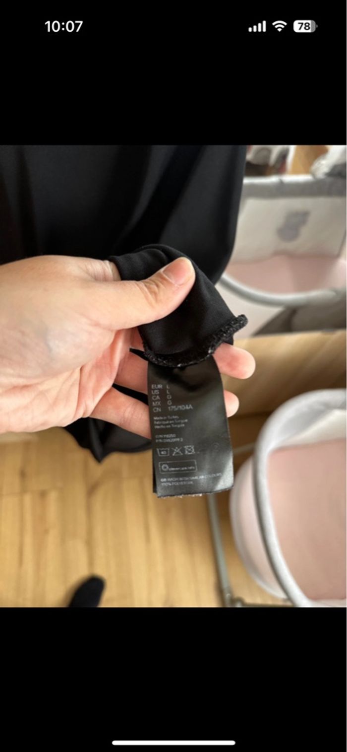 Haut noir - photo numéro 5