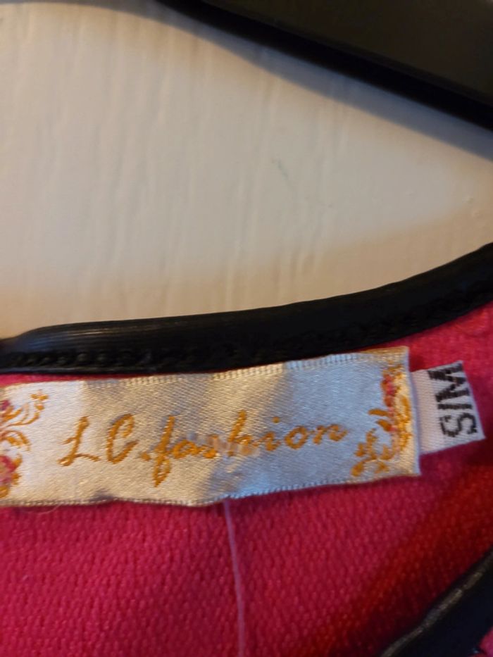 Robe rose à paillettes - photo numéro 2