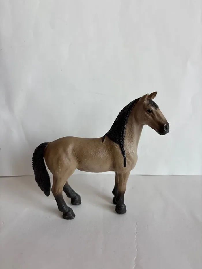 Figurine cheval Schleich - photo numéro 2