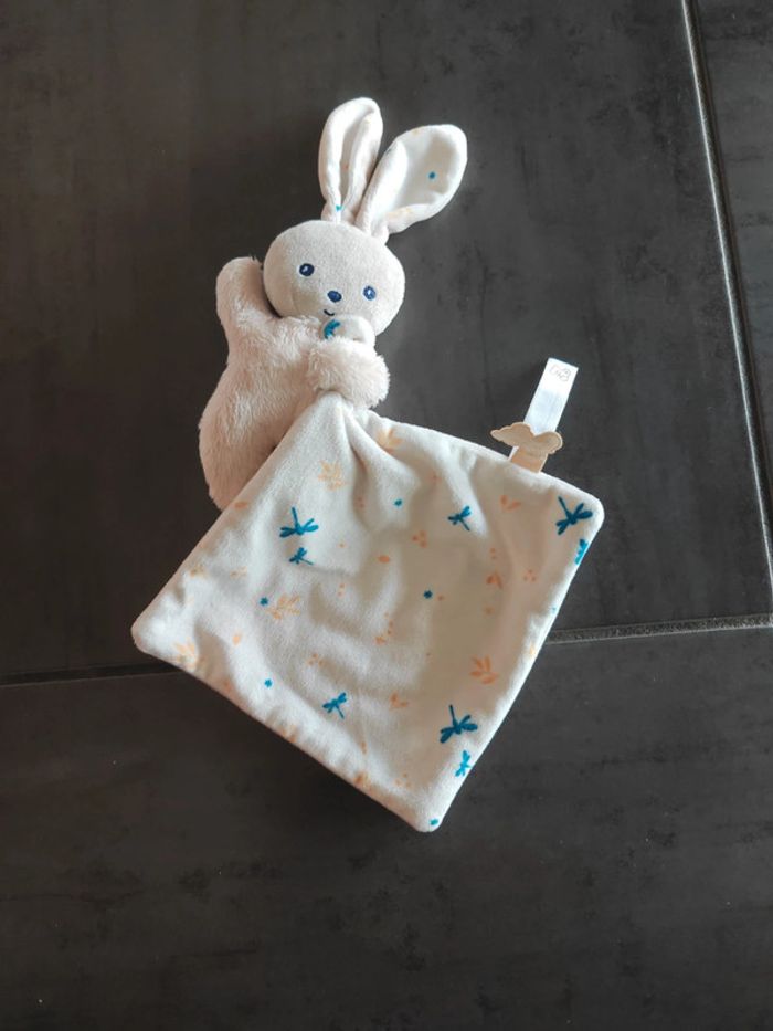 Doudou lapin carré douceur kaloo