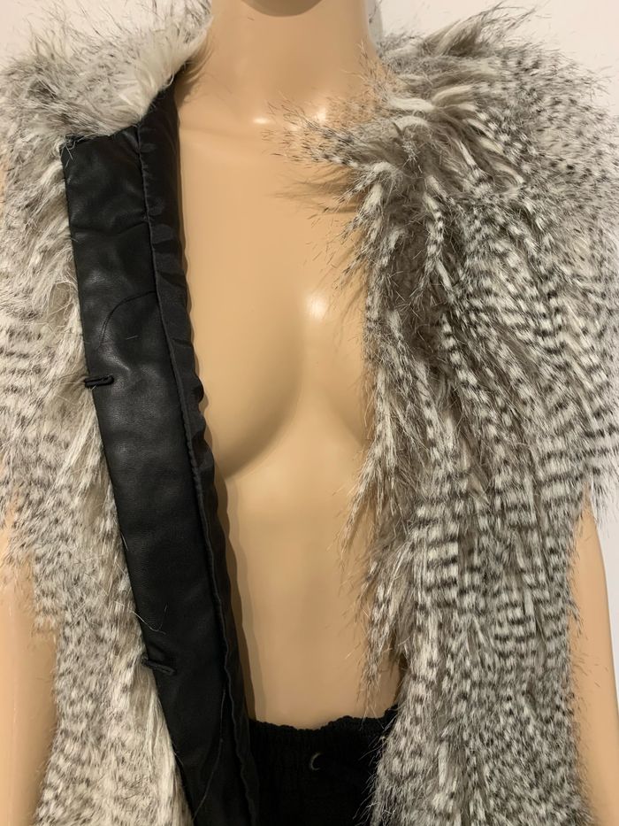 Gilet Bershka taille S - photo numéro 3