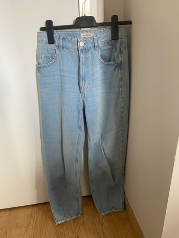 Jean femme forme mom