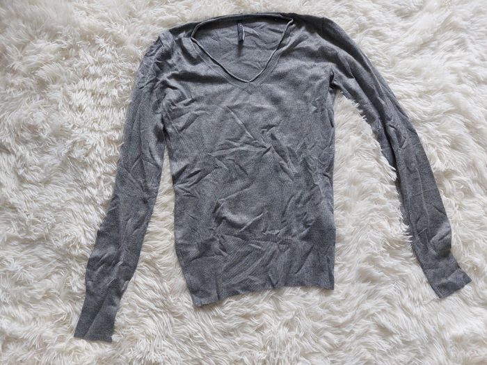Pull Guess gris