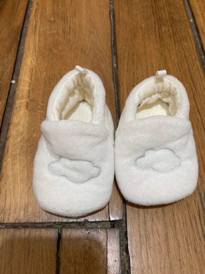 Lot naissance : bonnet + chaussons + body manches longues - photo numéro 2