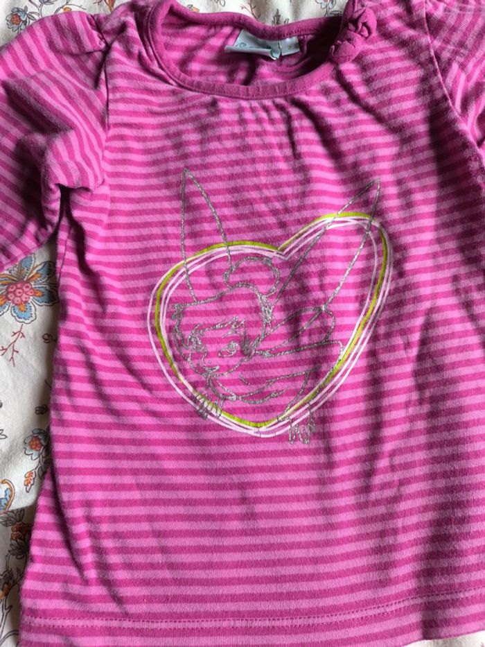 T-shirt manches longues Disney taille 3 ans en très bon état - photo numéro 3