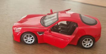 Alfa Roméo 2007 8c  1/32 competizione en très bon état