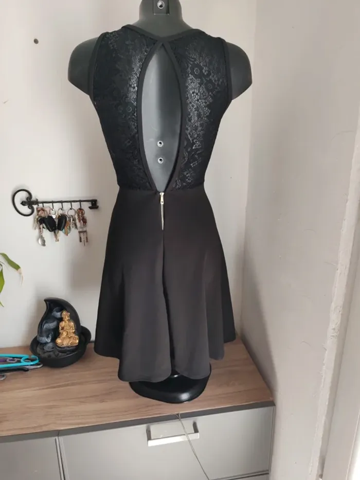 Robe dos nu taille 38 - photo numéro 4