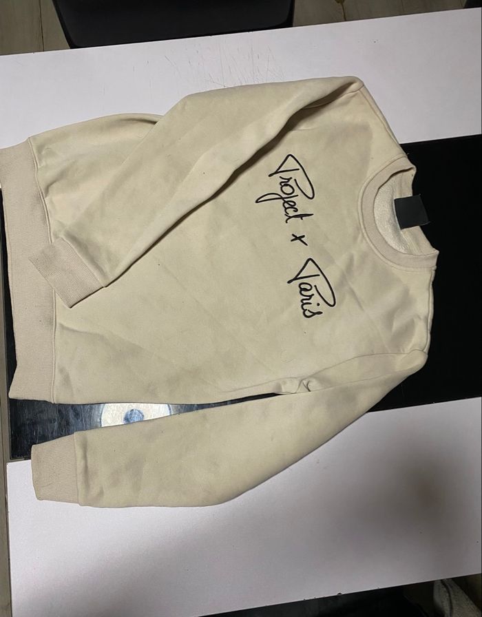 Pull Project x Paris beige