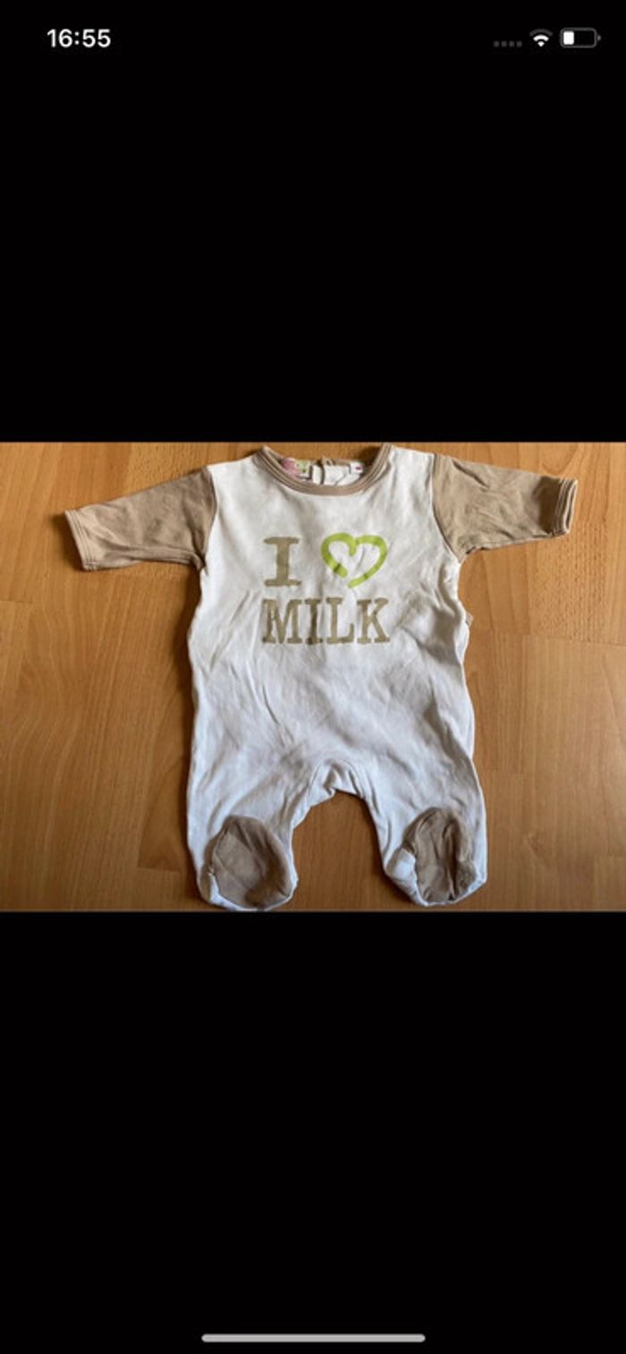 Gros lot de pyjamas/grenouillères d’été T. 1 mois/54 cm garçon TBE - photo numéro 3