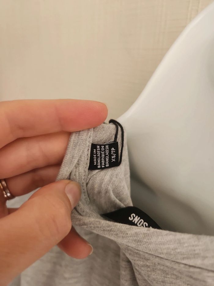 Tee-shirt gris motif cerf habillé XS neuf avec étiquette - photo numéro 9
