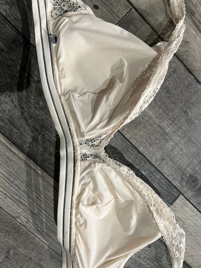 Soutien gorge - photo numéro 4