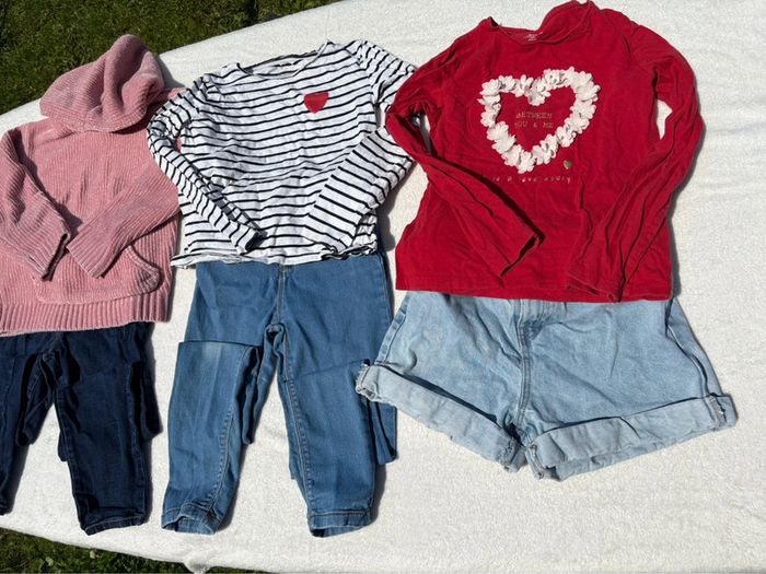 Lot de 3 tenues fille – Taille 10 ans – Pulls, t-shirts, jeans & short