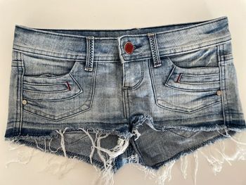 Short jean taille basse