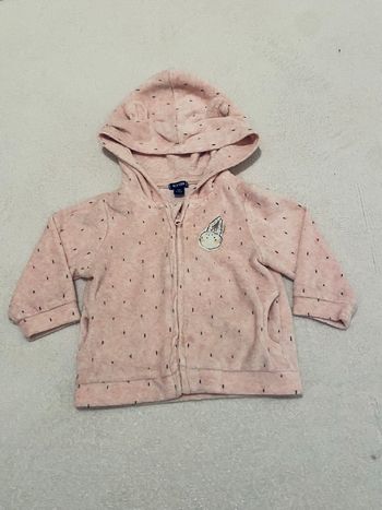 Gilet à capuche fille 6 mois – Kiabi – Rose doux avec motif mignon – Très bon état