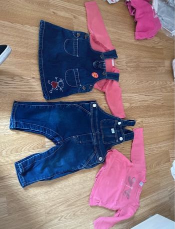 Lot 2 salopette jeans robe et pantalon + 2 t-shirt 4-6 mois