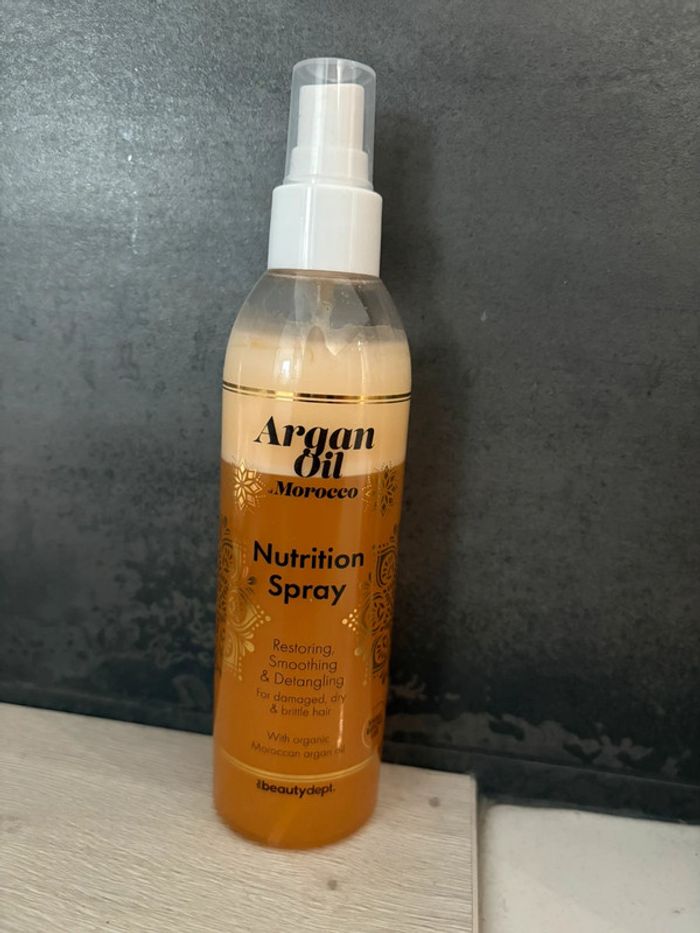 Spray à l'huile d'Argan du Maroc Nourrit Adoucit et fait briller pour cheveux secs ou endommagés