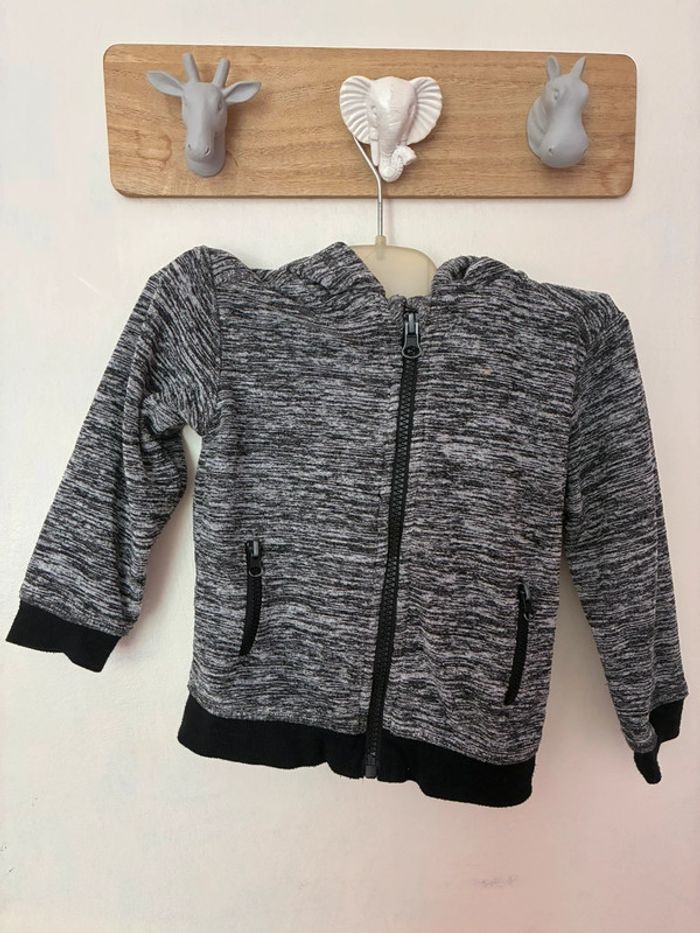 Lot 2 vestes à capuches chaudes,18/24 mois. - photo numéro 5