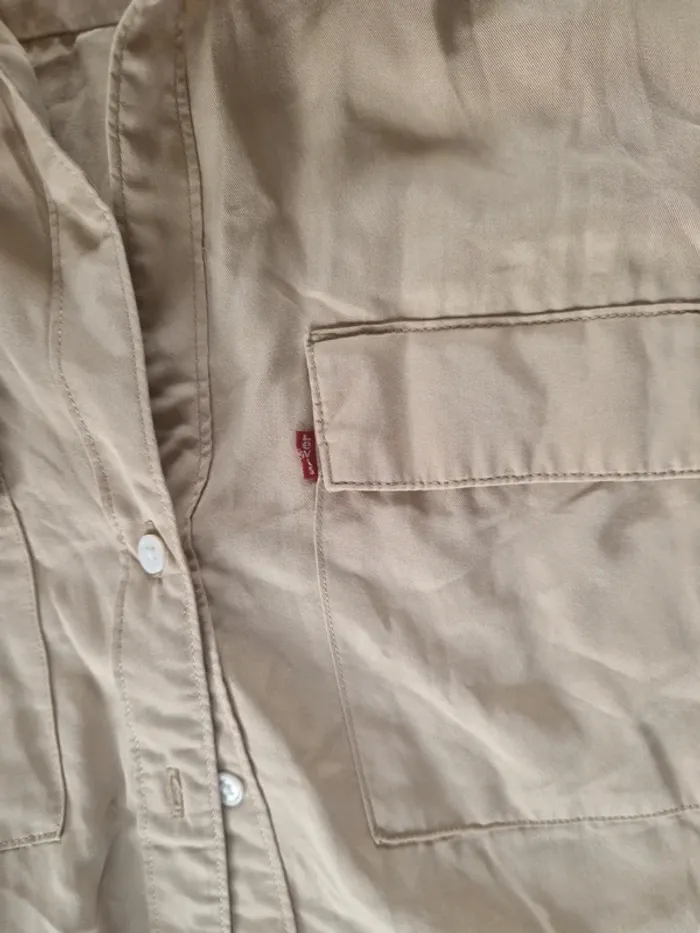 Chemise beige levis taille m tres bon etat - photo numéro 3