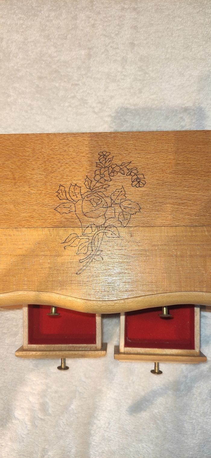 Boîte à bijoux vintage en bois massif - photo numéro 6