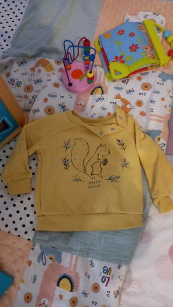 Pull Primark 6/9 mois