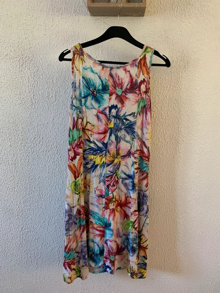 Robe fleurie taille S - photo numéro 3
