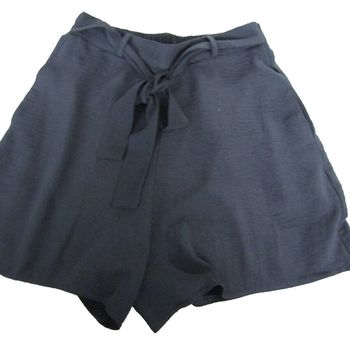 short d'été tissu fluide et frais marque zara taille indiquée M = 38/40