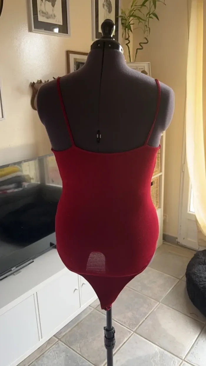 Body rouge - photo numéro 2