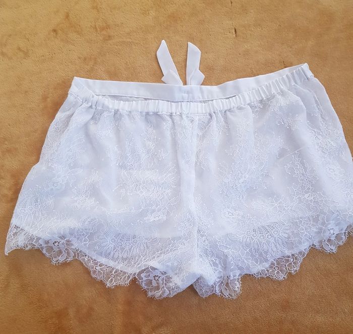 Short femme en dentelle - photo numéro 4