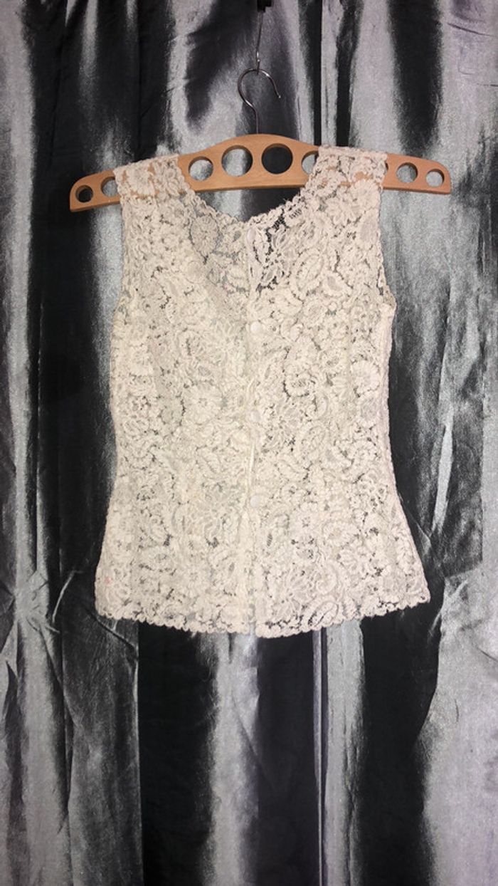 Gilet en dentelle blanche avec boutons taille S/M