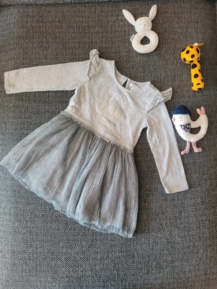 Robe princesse taille 2-3 ans 98 cm - photo numéro 2