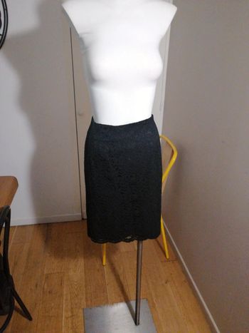 Jupe noire marque caroll Taille 36