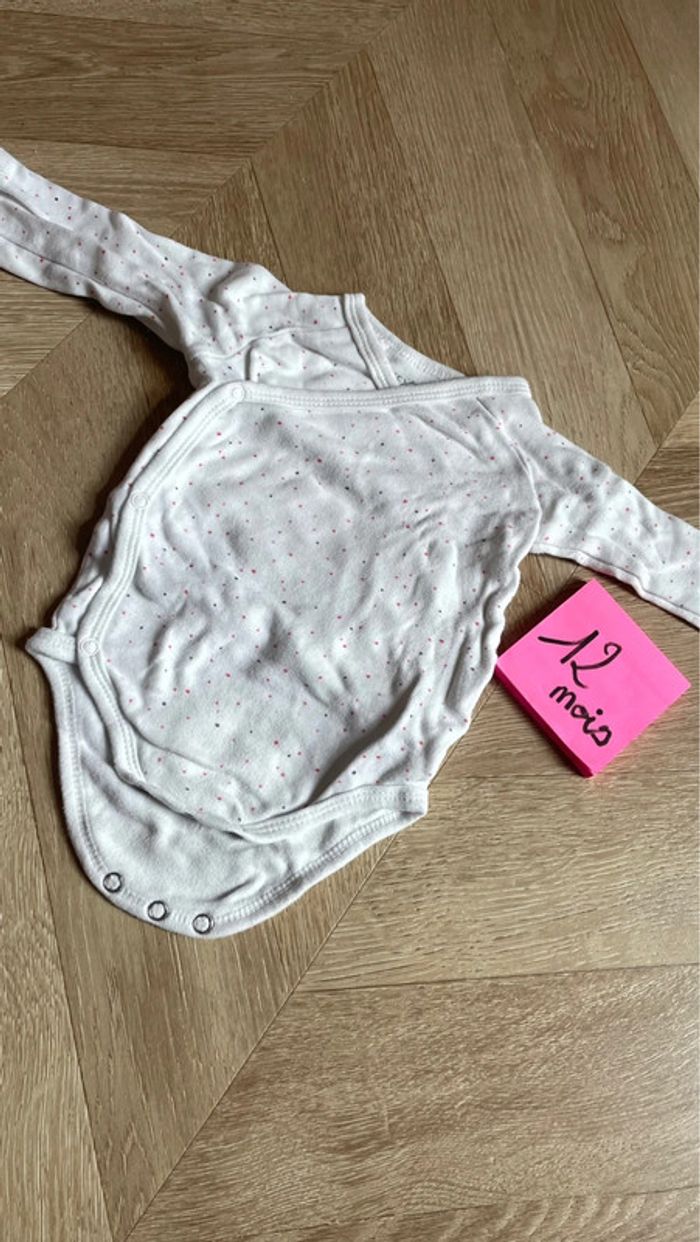 4 bodies taille 12 mois - photo numéro 5