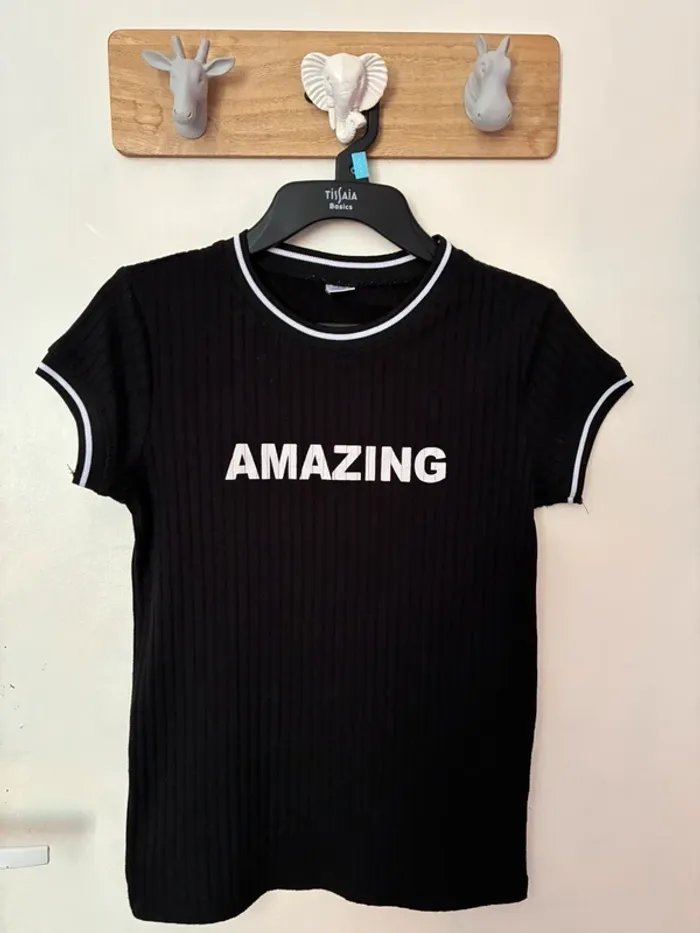 T-shirt manches courtes, 146-152 (11-12 ans), sans marque.
